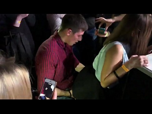 ❤️ Sesso reale in un nightclub russo. Ragazza russa di 18 anni nell'ano e nella vagina scopata in un nightclub ❌ Video di sessoal it.ladyxxxporno.ru ❌️❤